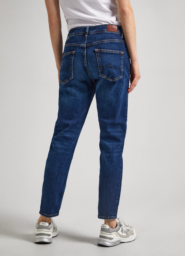 HIGH-RISE RELAXED FIT JEANS - VIOLET