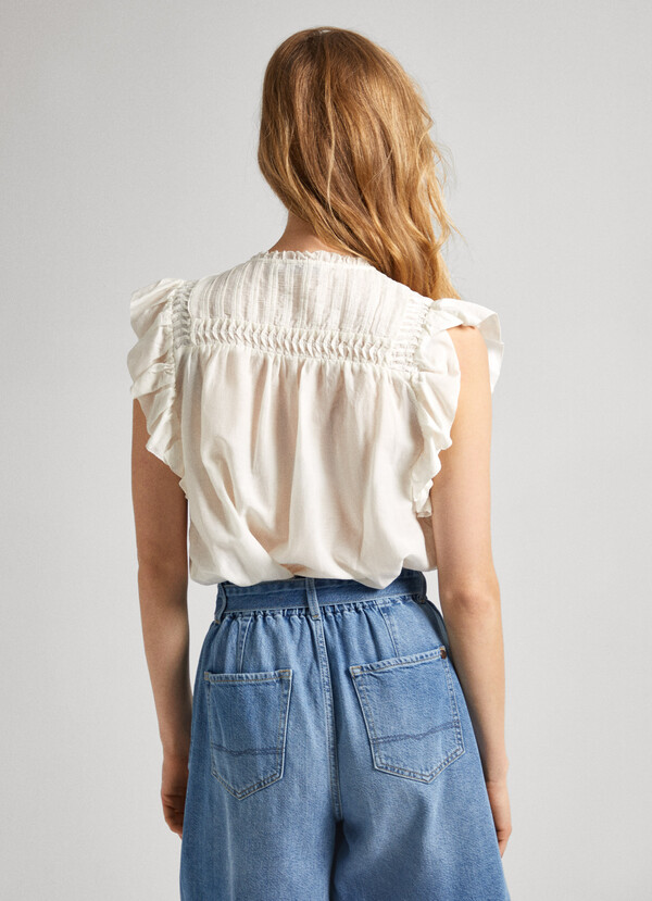 PLEATED DETAIL BLOUSE