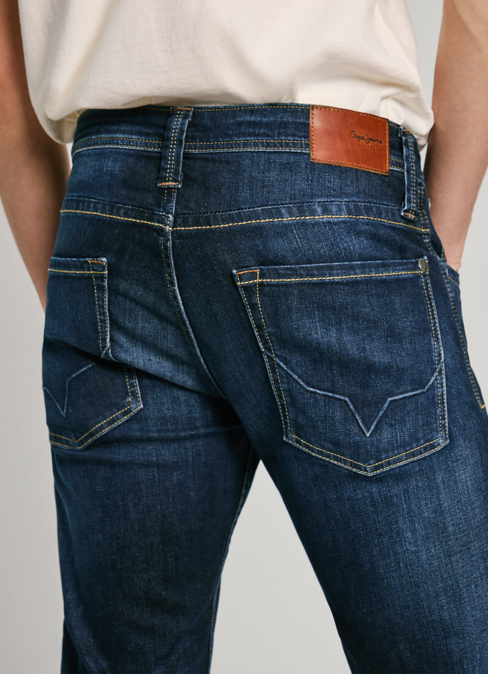 Cash Regular Fit Mid-Rise Jeans | Pepe Jeans